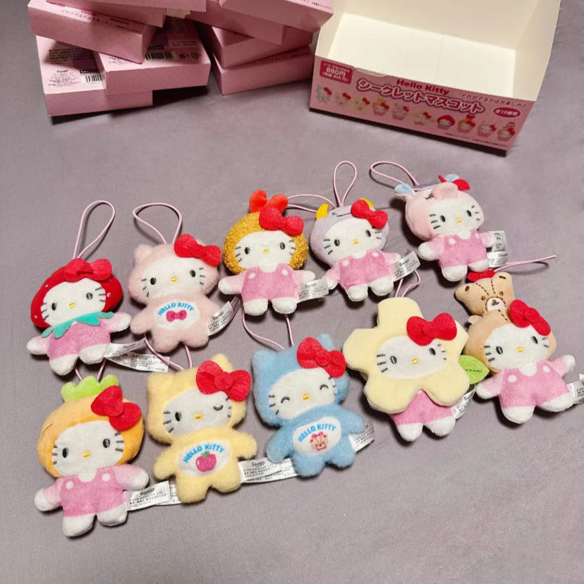 日本三丽鸥 变身小动物水果系列 HelloKitty 挂件盲盒 端盒