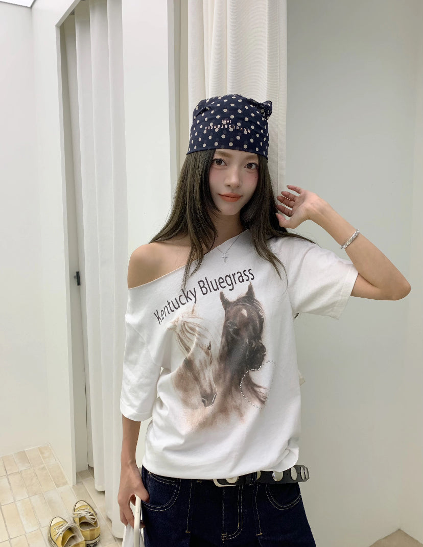 韩国女装 露肩设计 印花短袖 T恤 M码 胸围 102cm 衣长61cm 肩宽45cm