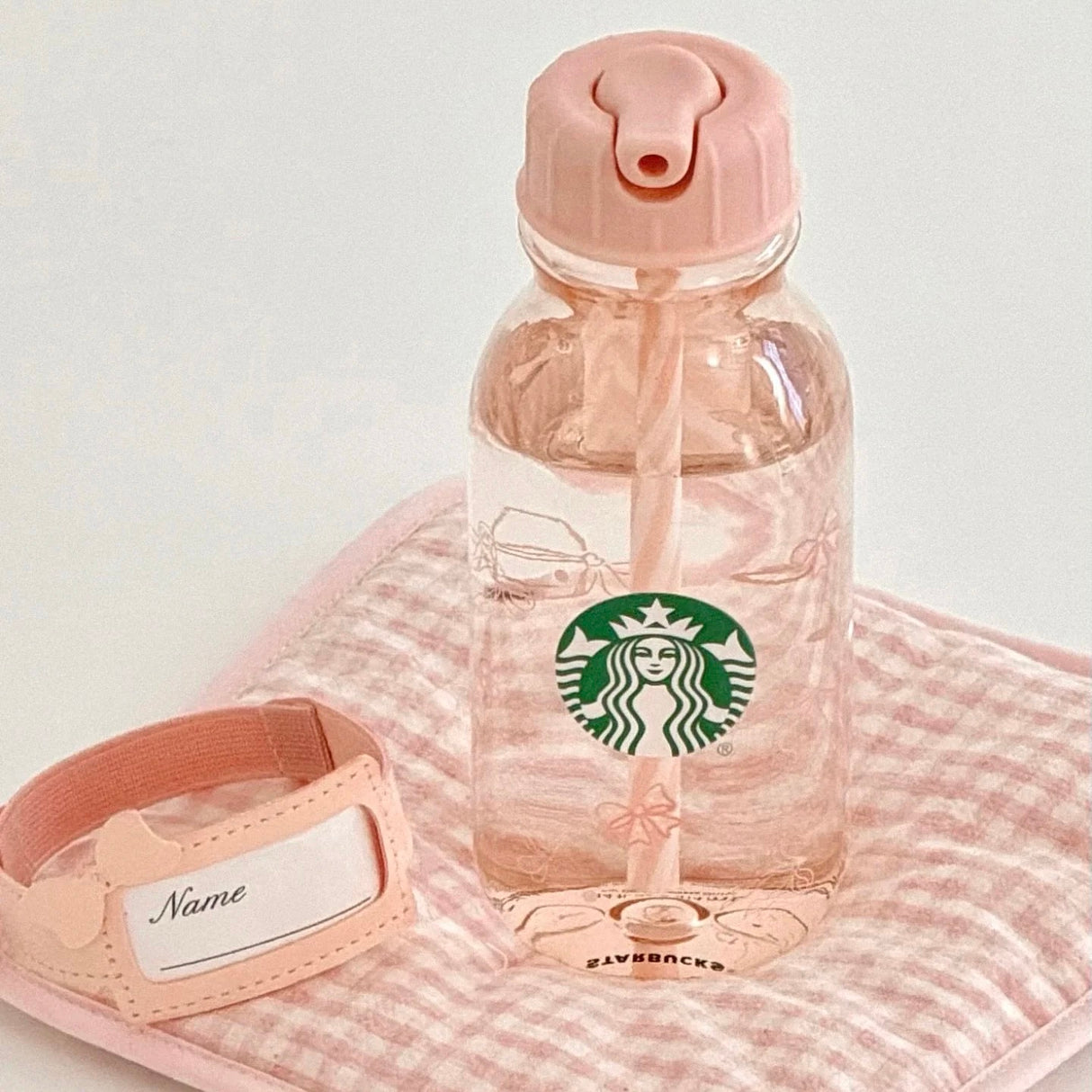可爱暴击🎀！是星巴克奶瓶杯耶！！414ml