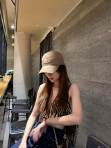 韩国 卡其色小标帽子NY