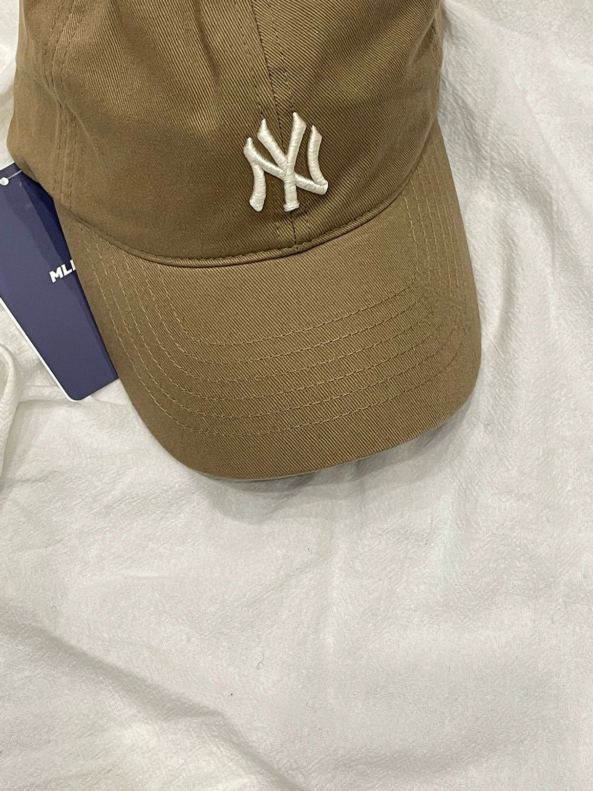 韩国 卡其色小标帽子NY