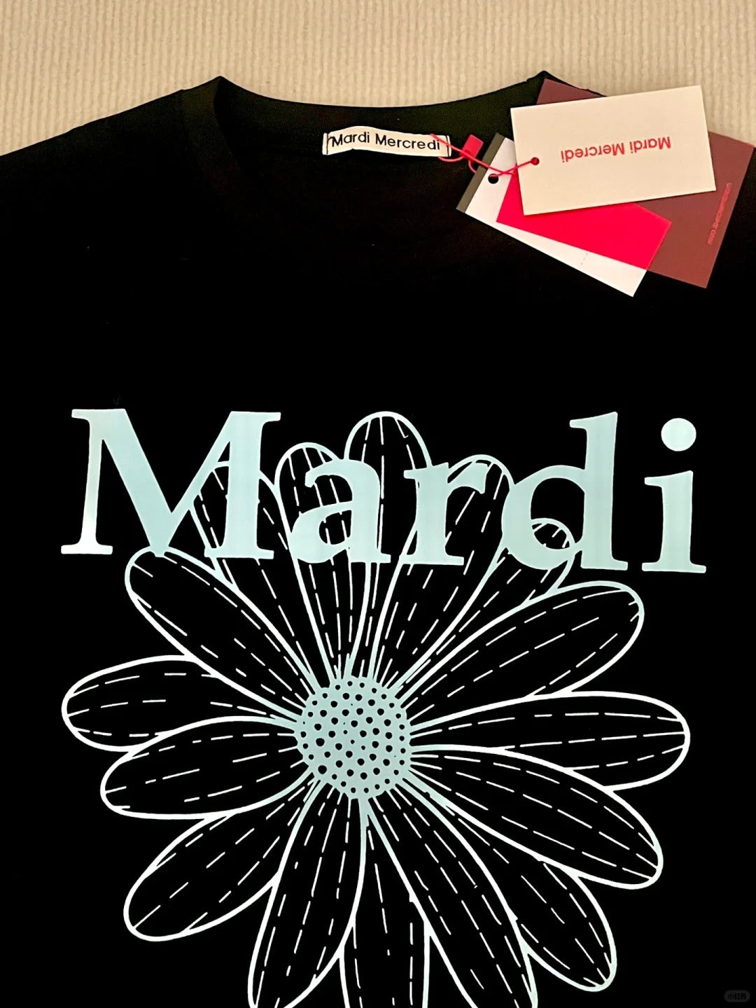 韩国女装 mardi 雏菊T恤 蓝色
