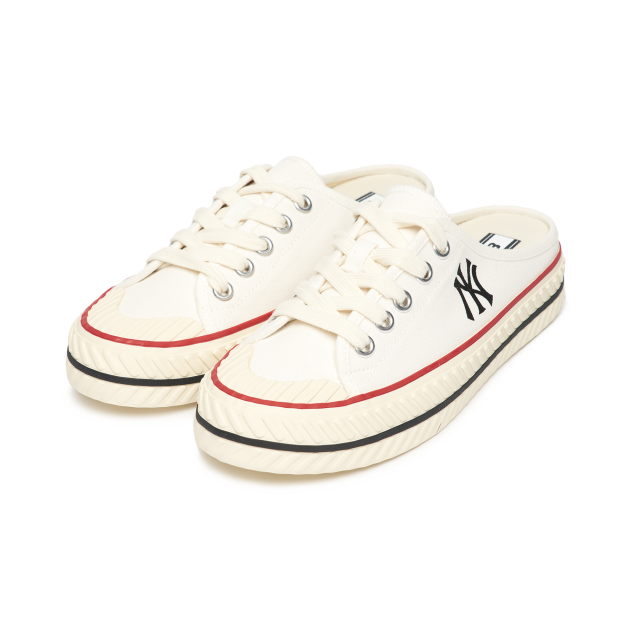 Korean white half drag (solid color) slippers are small in size 