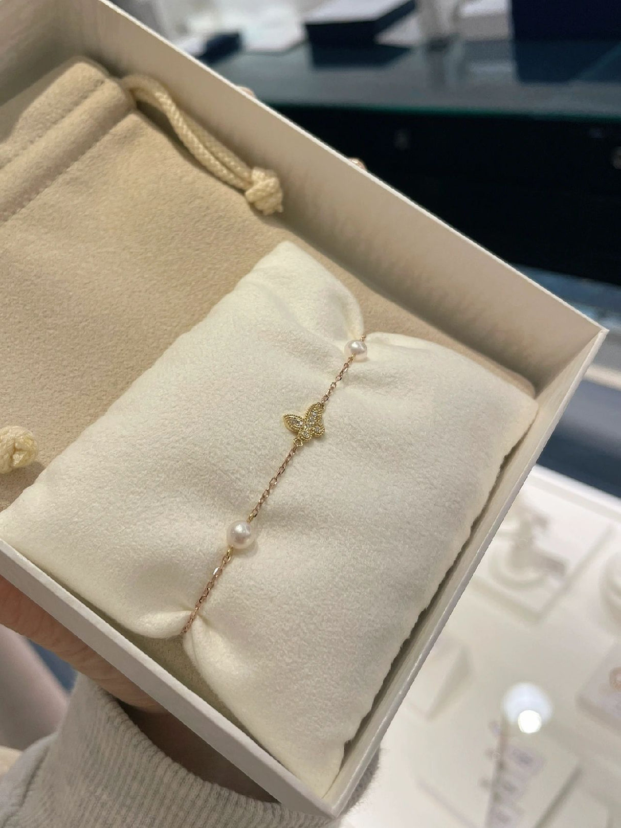 Japan MIKIMOTO butterfly 0.03ct diamond seawater pearl 4.50-5.5mm bracelet 18K gold PD-257I